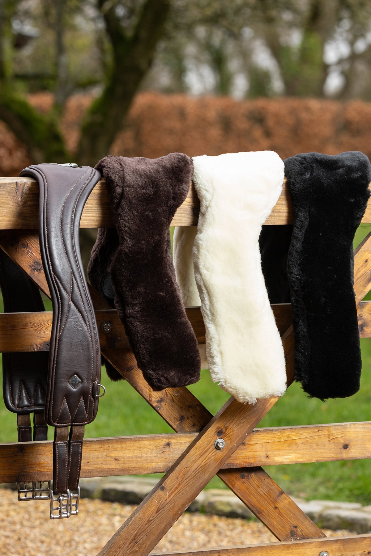 LeMieux Merino+ Anatomic Jumping Girth Cover Saddles, Girths & Stirrups