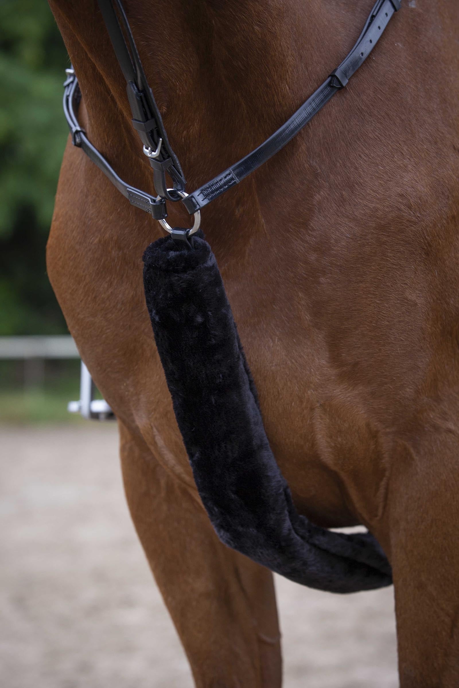 EQUITHÈME Teddy Hunting Breastplate Sleeve Bridles & Reins