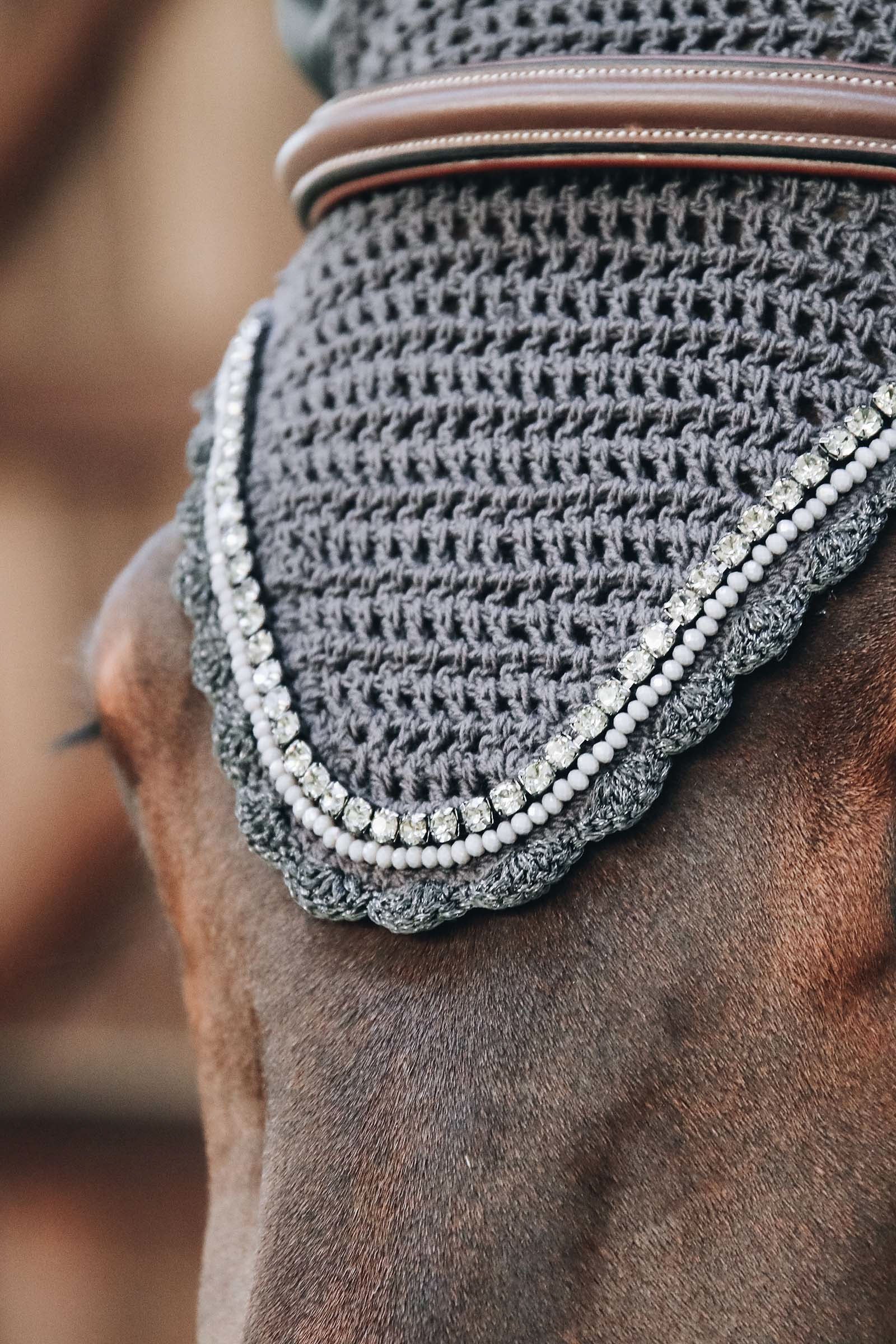 Kentucky Horsewear Fly Veil Long Stone & Pearl Soundless Saddle Pads