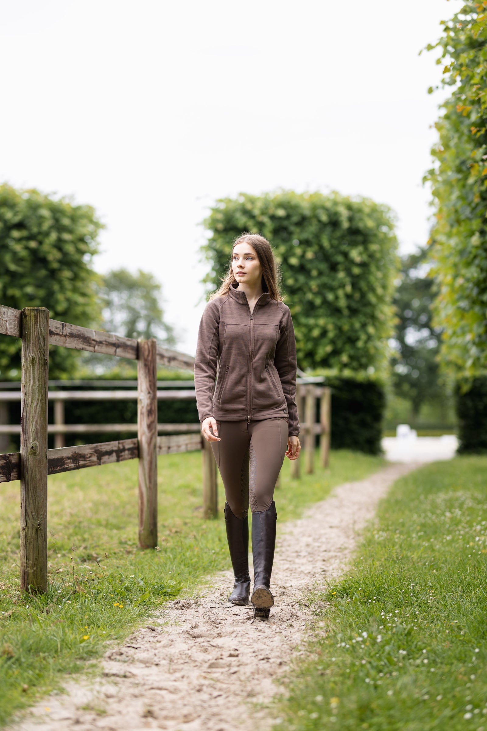 Lifestyle shot 2