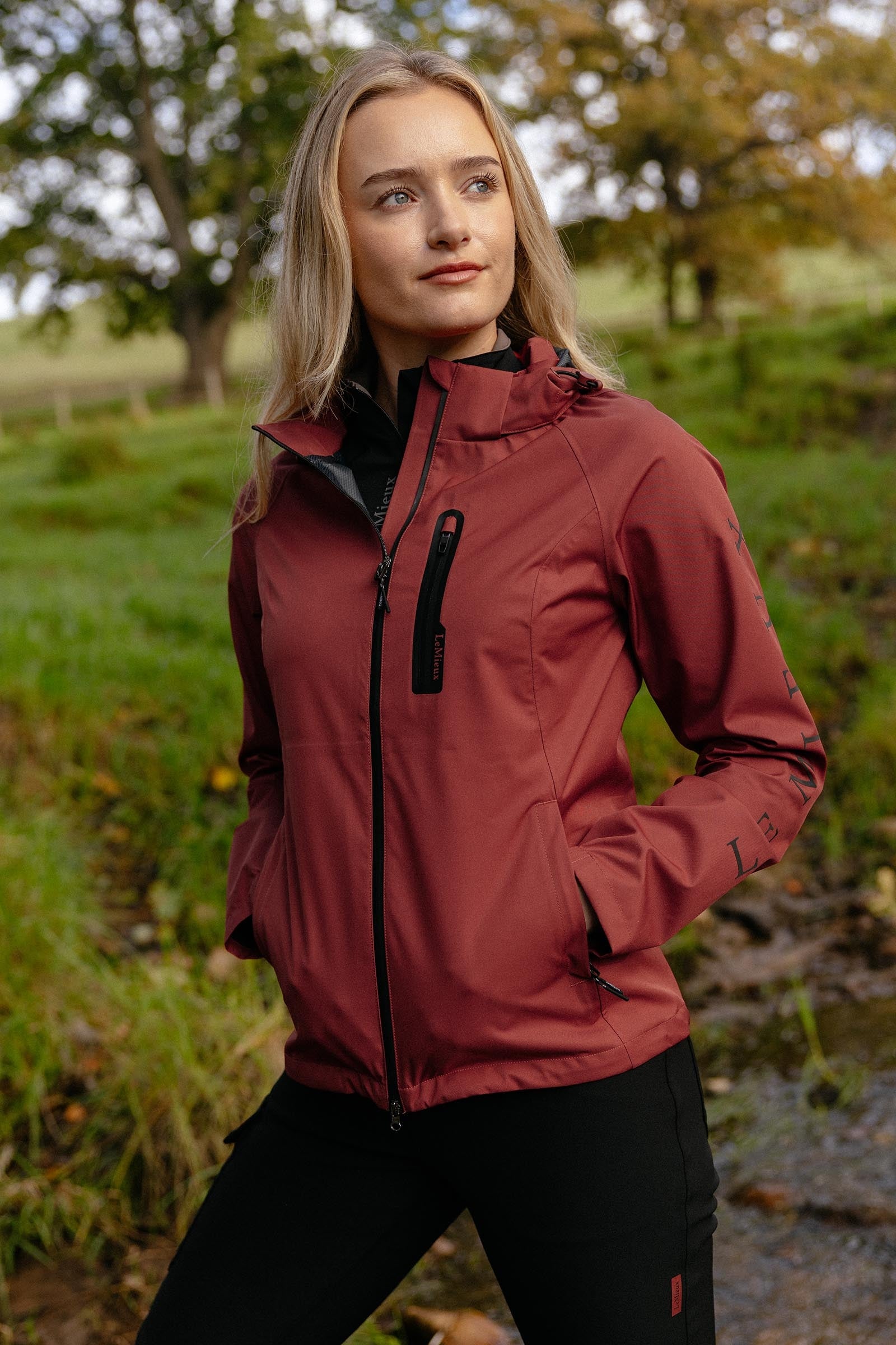 LeMieux Athena Women´s Waterproof Lightweight Jacket Women’s Riding Clothing