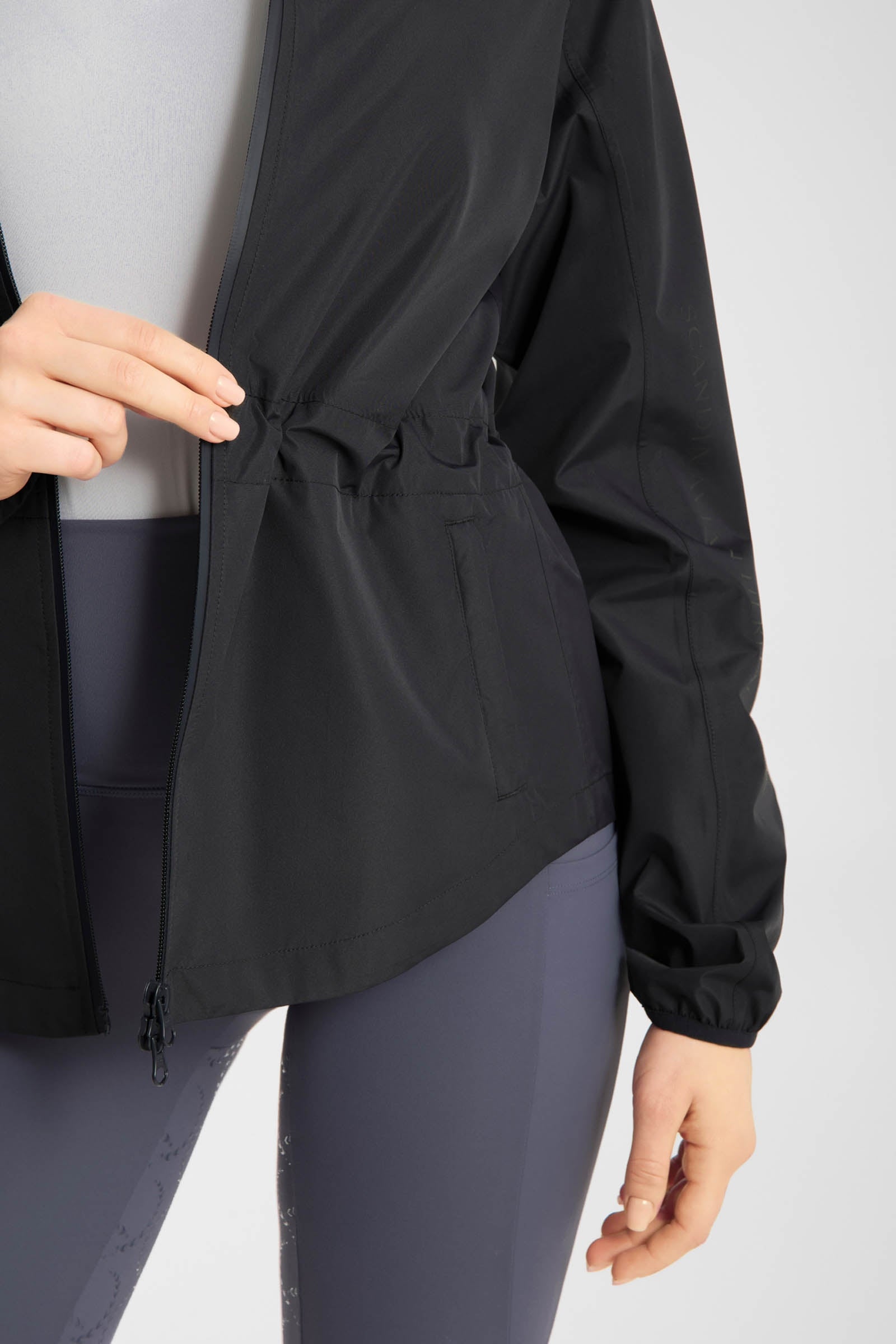 Horze Fiora Women's Lightweight Waterproof Riding Jacket Women’s Riding Clothing