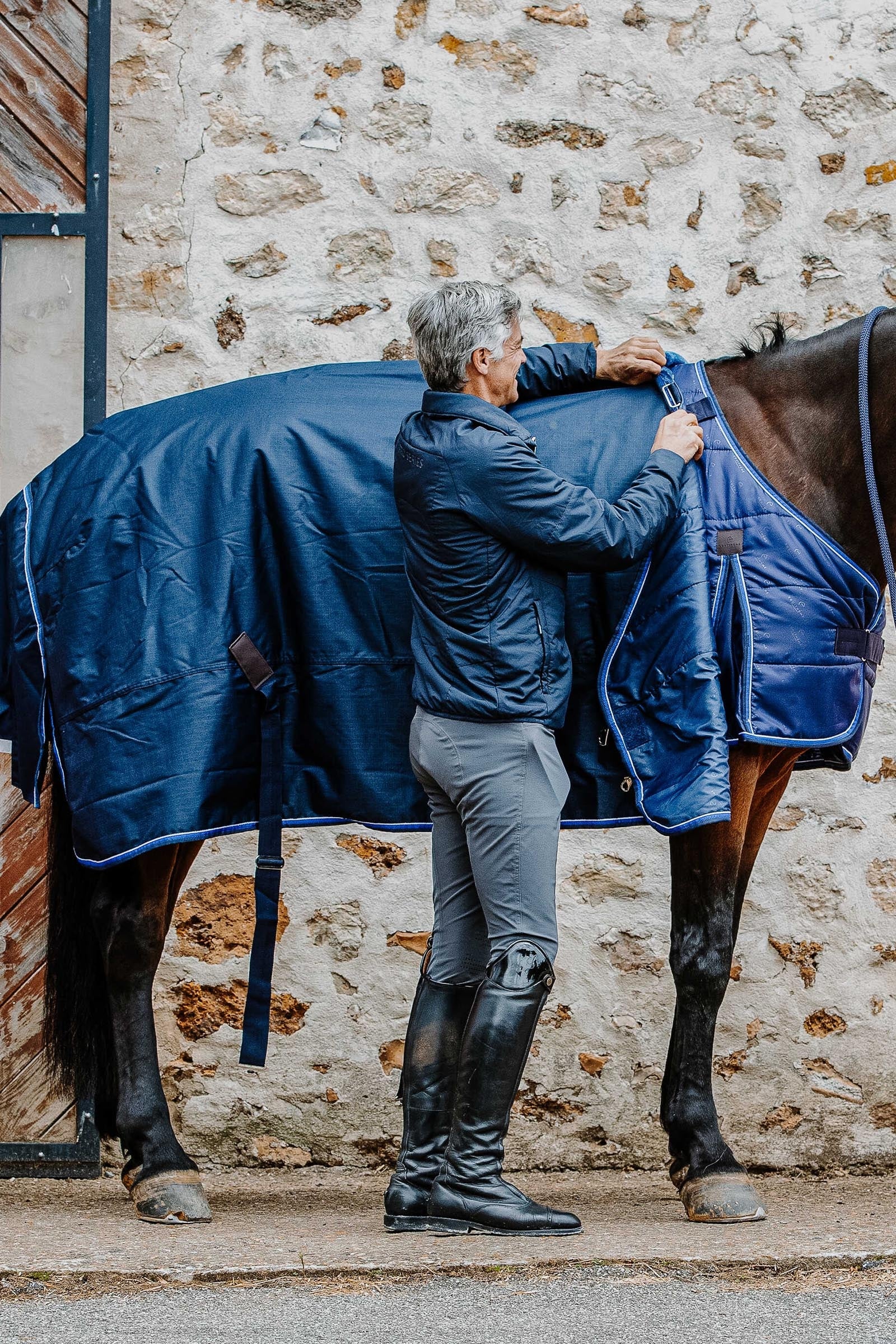 Equi Theme EQUITHÈME Classic 1200D Turnout Rug, 50 g Horse Rugs