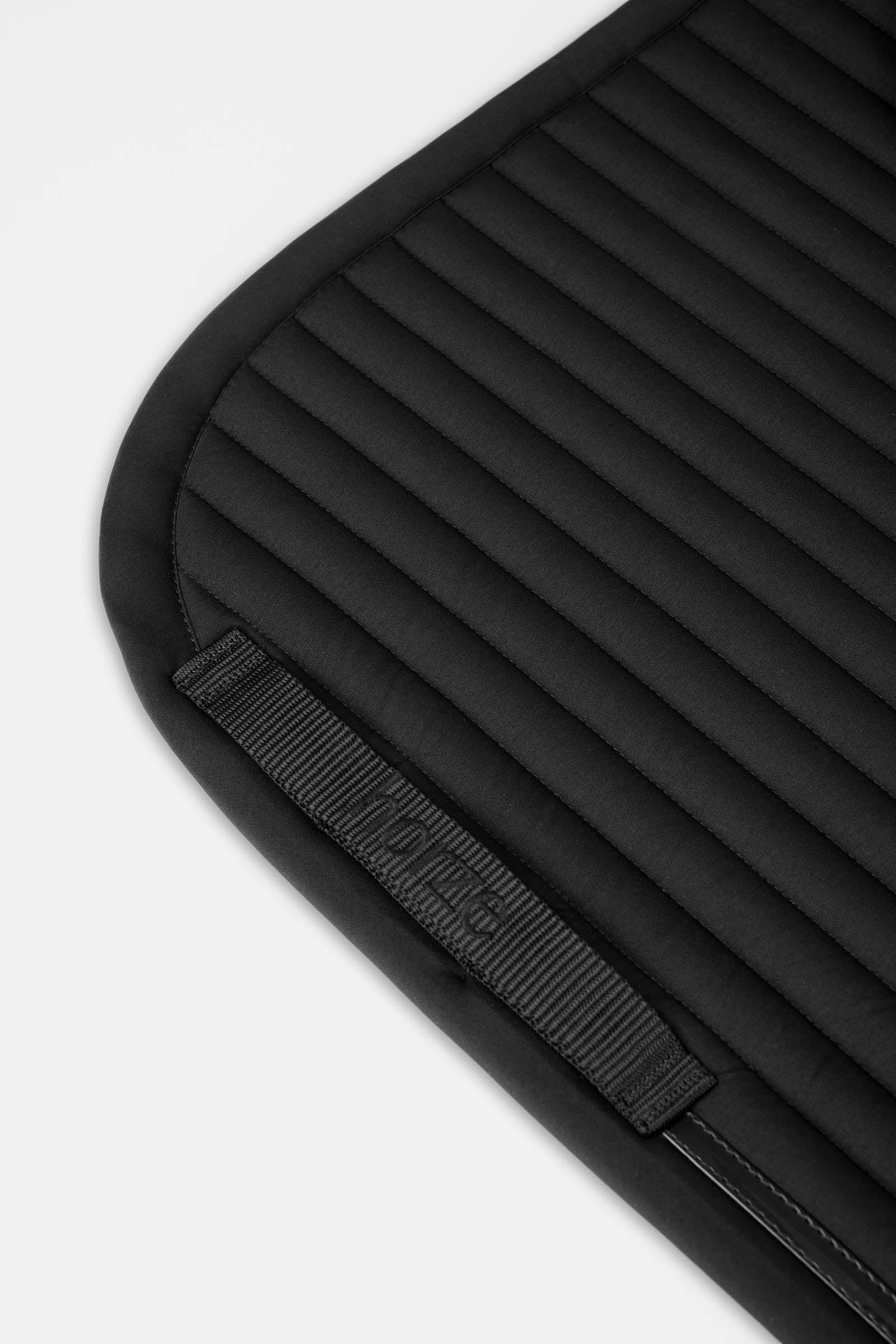 Pack shot 4