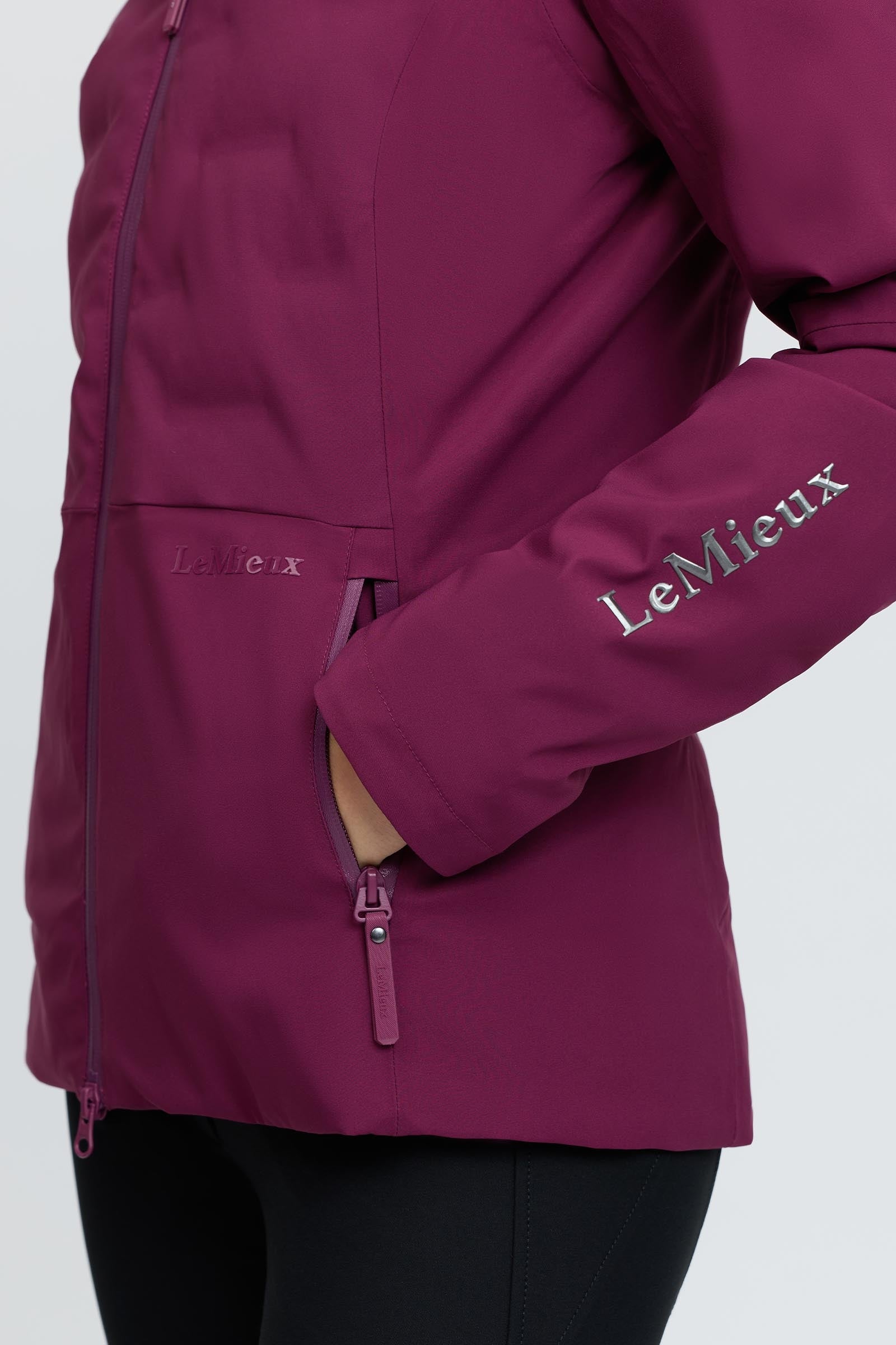 Model shot 9