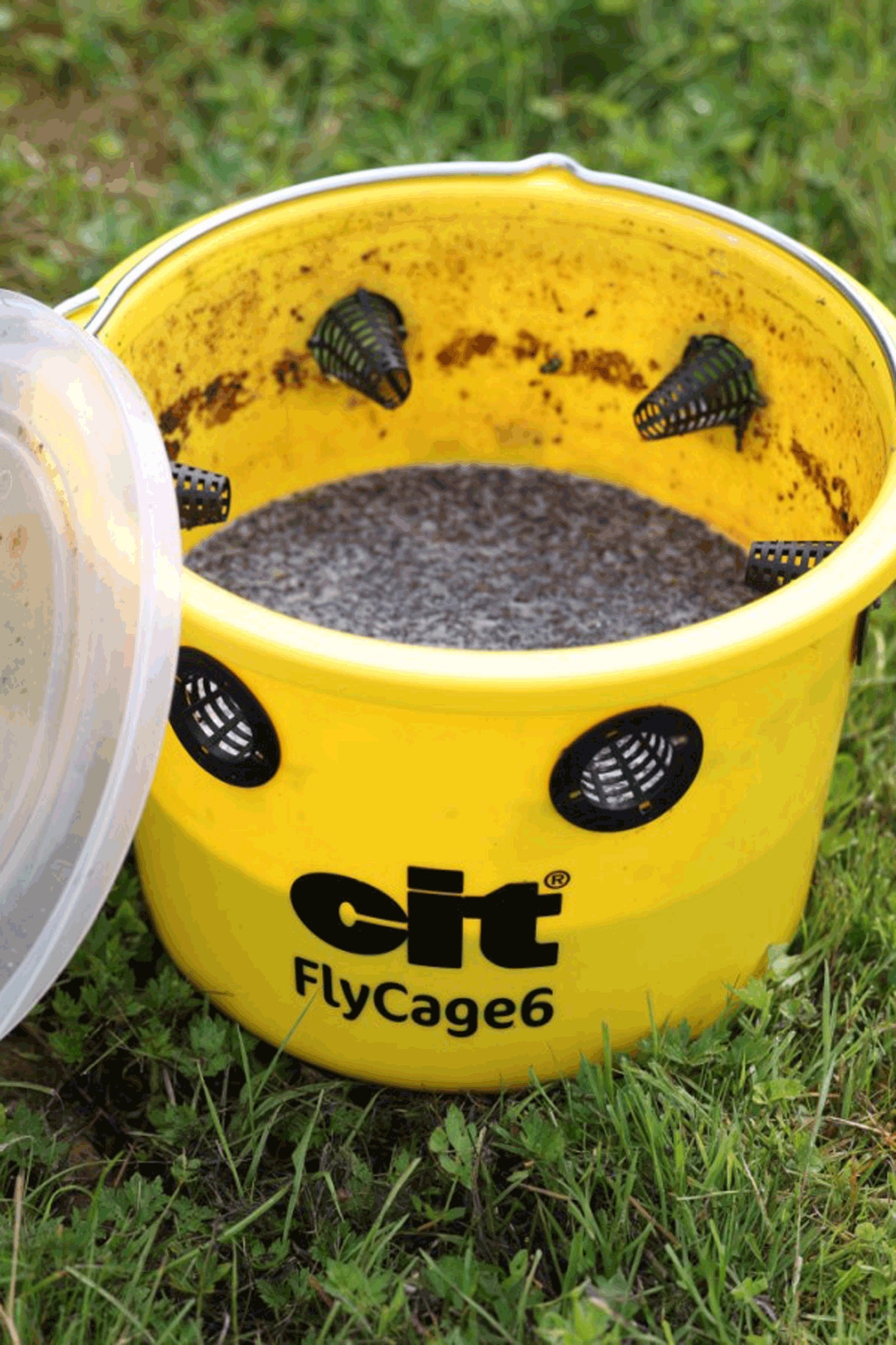 cit FlyCage 6 Fly Trap, Set incl. 750 g Attractant Antifly Protection for Horses