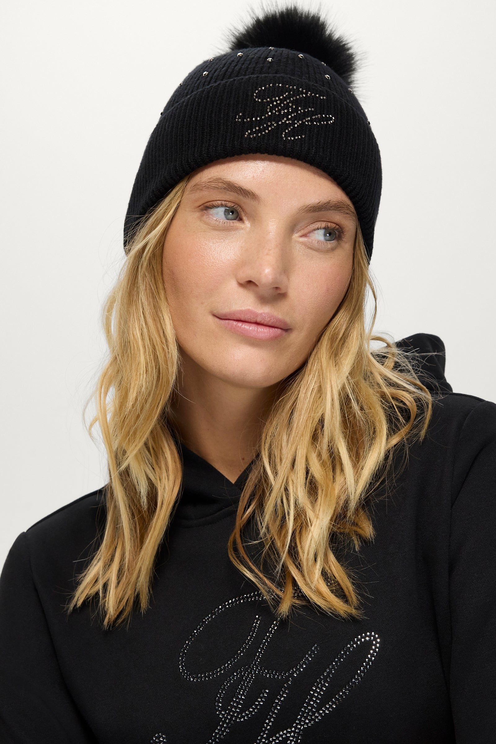 Model shot 1