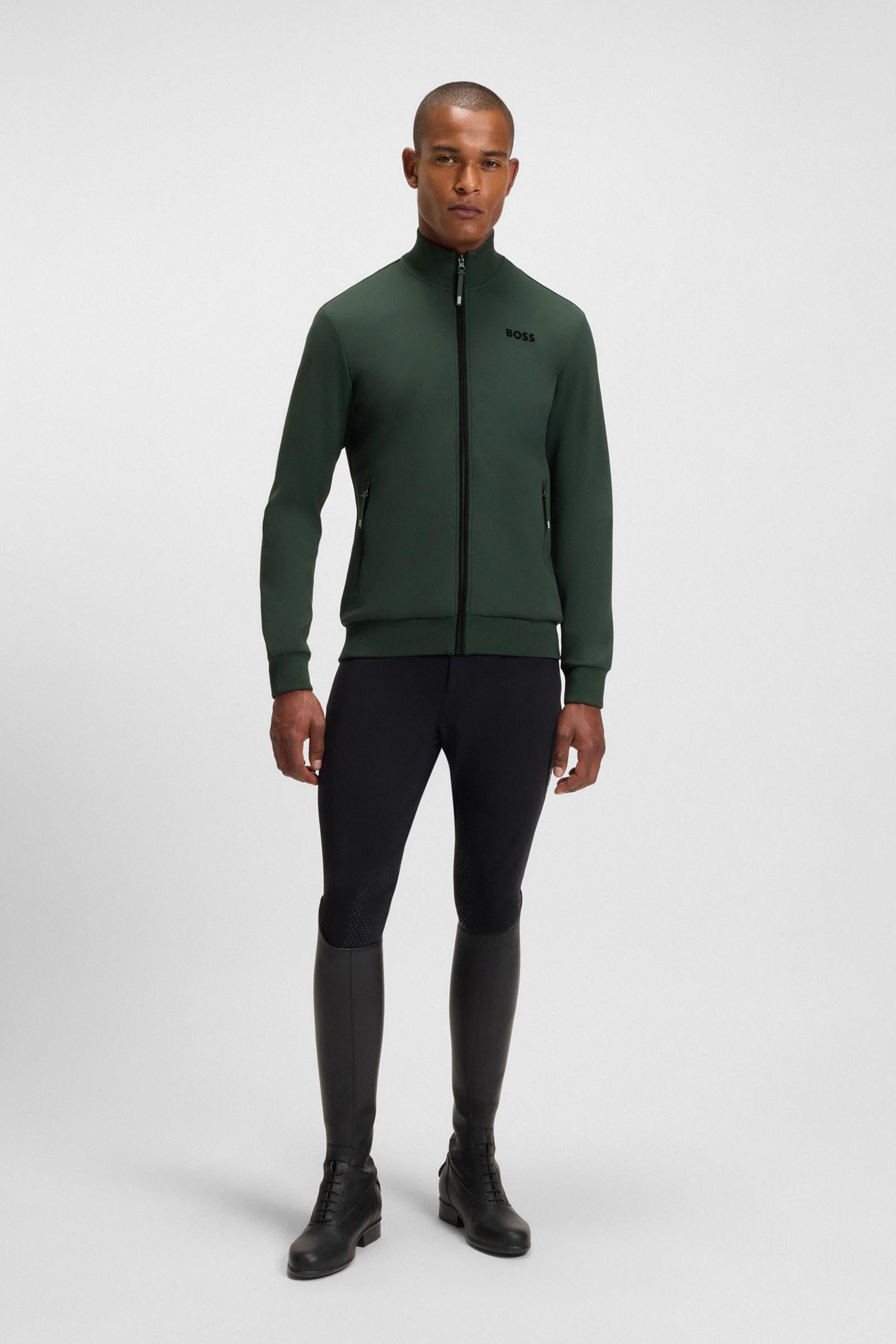 Model shot 4