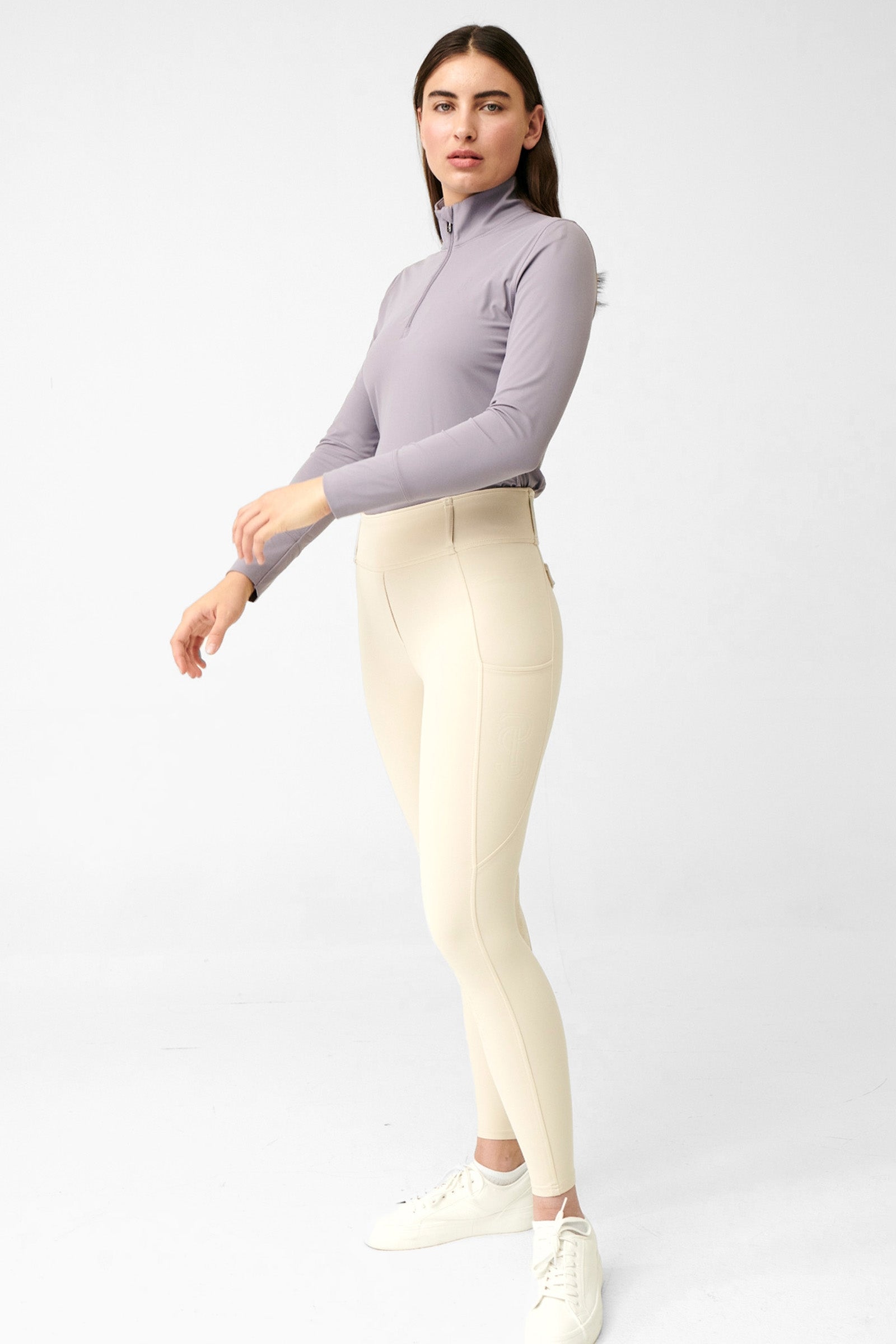 Model shot 3