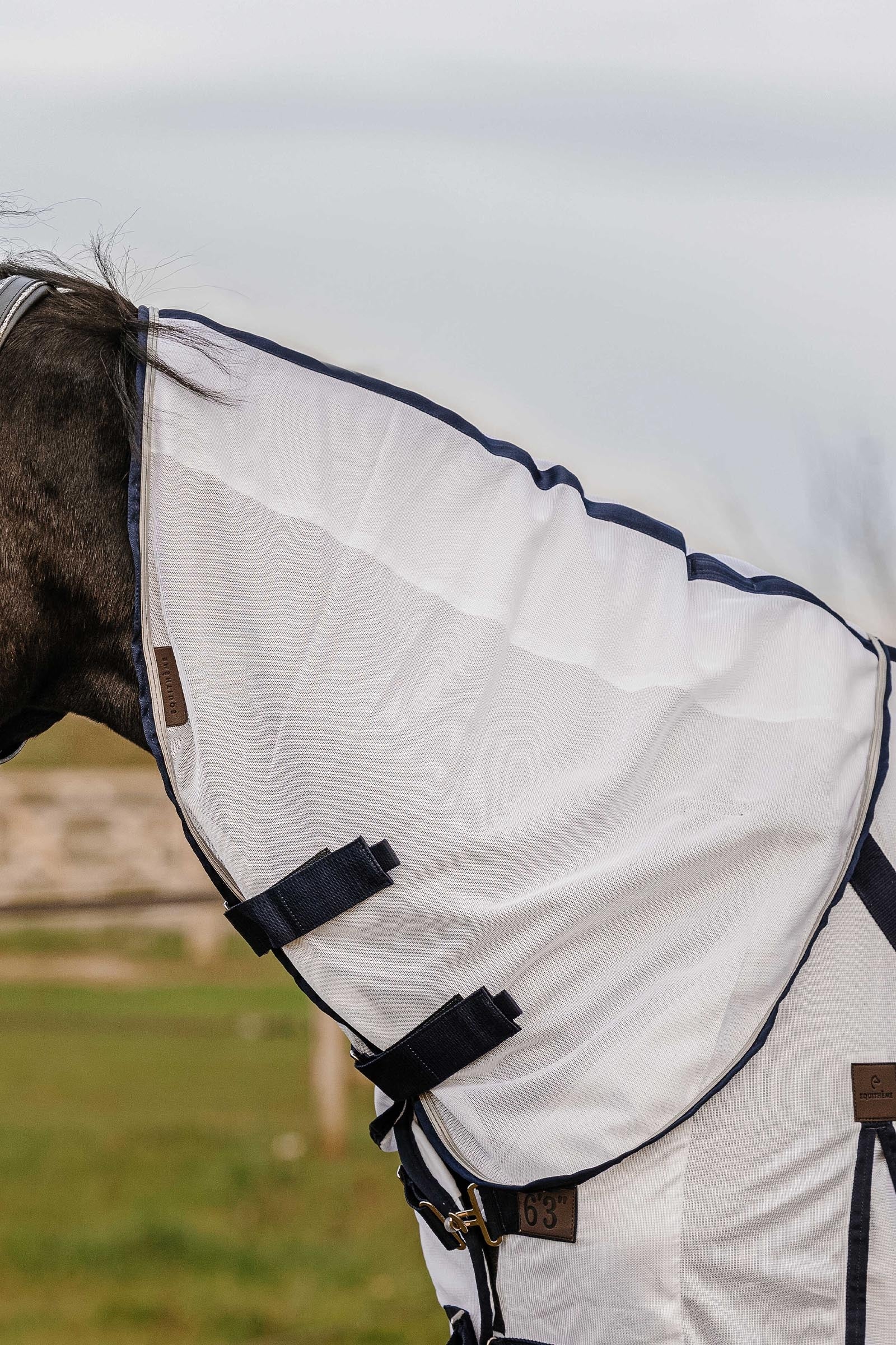 EQUITHÈME Mesh Neck Cover Horse Rugs